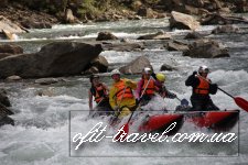 Rafting on Cheremosh river